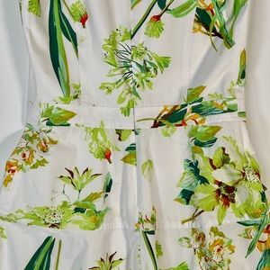 Armani Exchange size 4 beautiful dress.